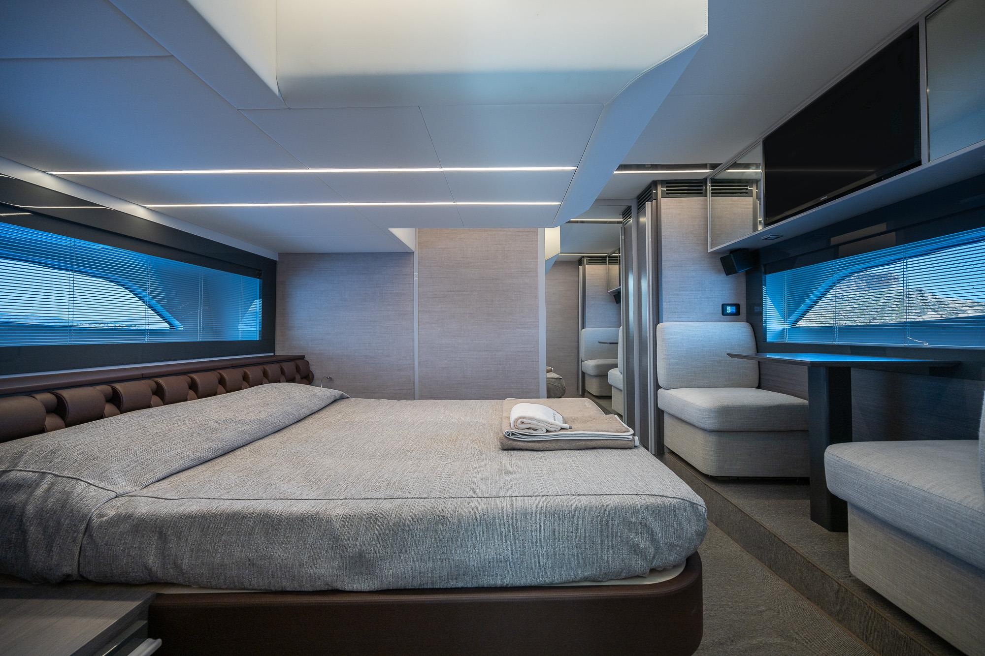 2023 PERSHING 5X IPS 